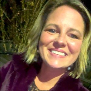 Meet your Posher, Robyn